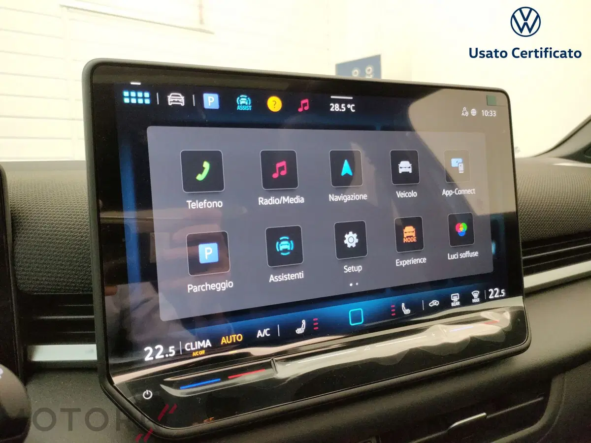 Volkswagen T-Roc nuova a Varese (14)