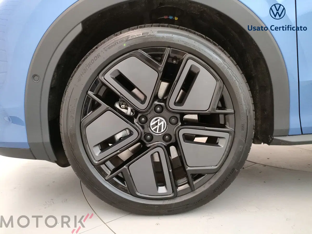 Volkswagen T-Roc nuova a Varese (6)