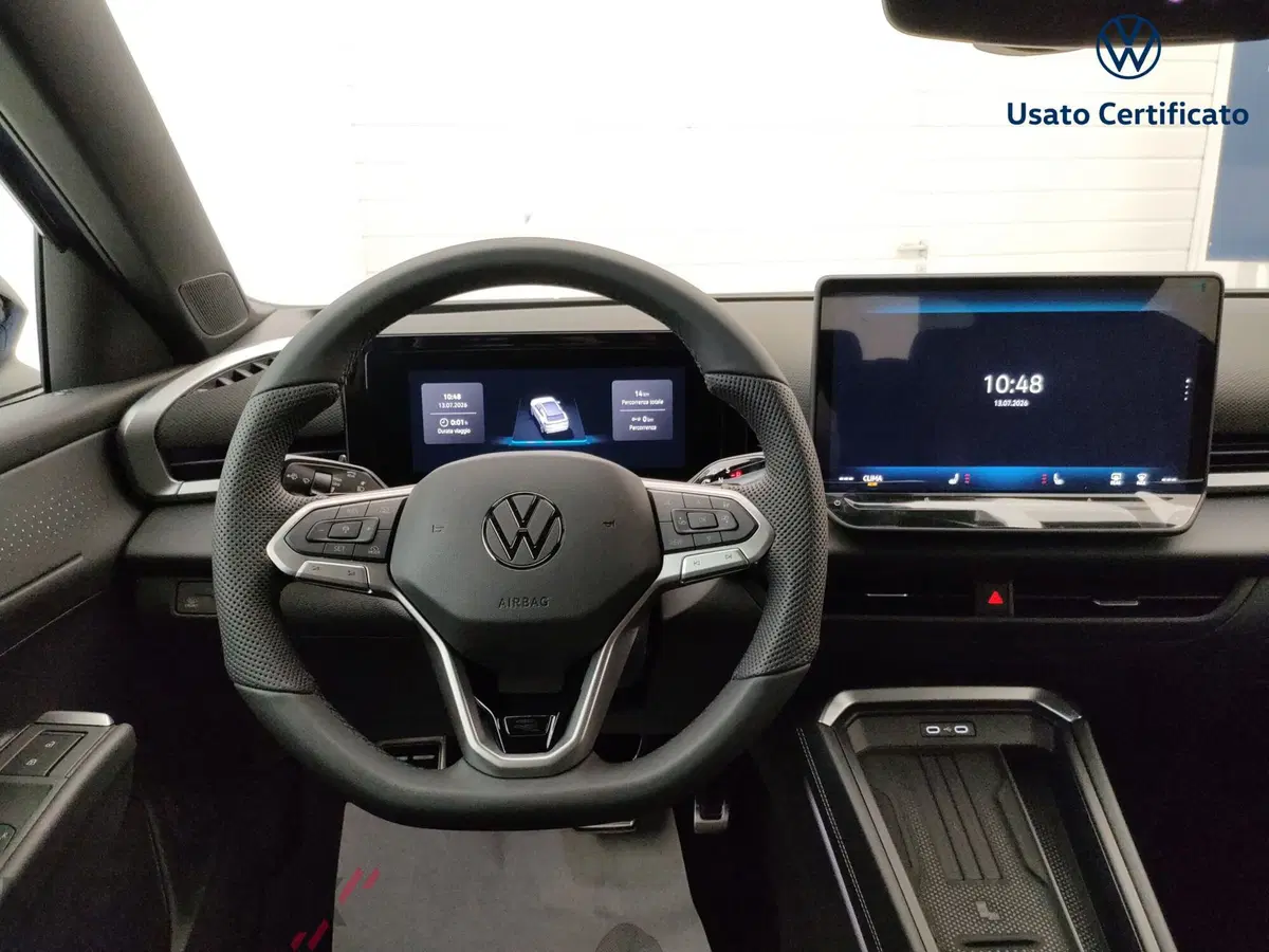 Volkswagen T-Roc nuova a Varese (12)