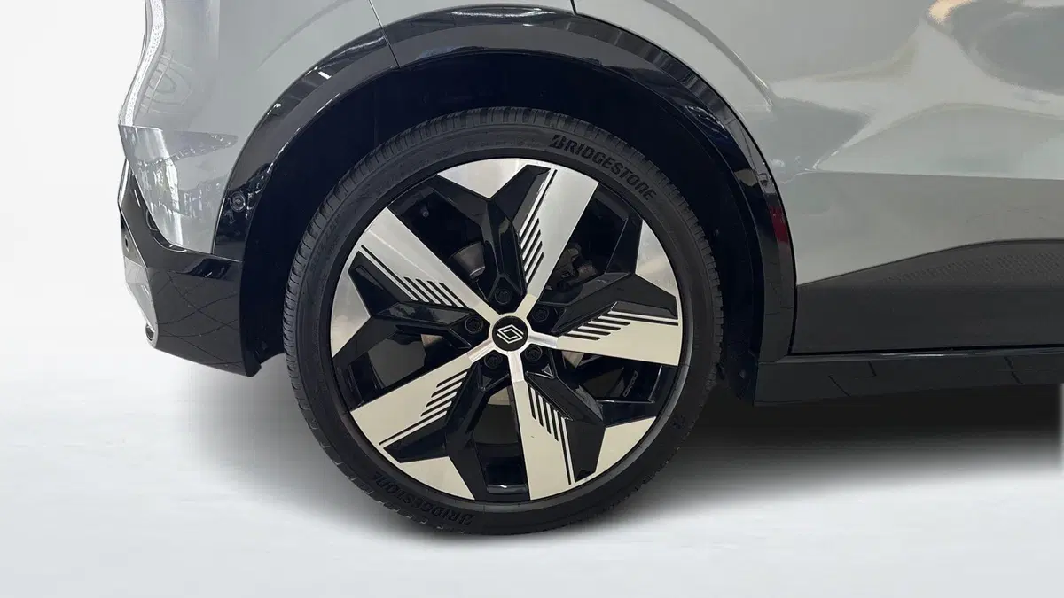 Renault Megane E-Tech Electric usata a Padova (16)