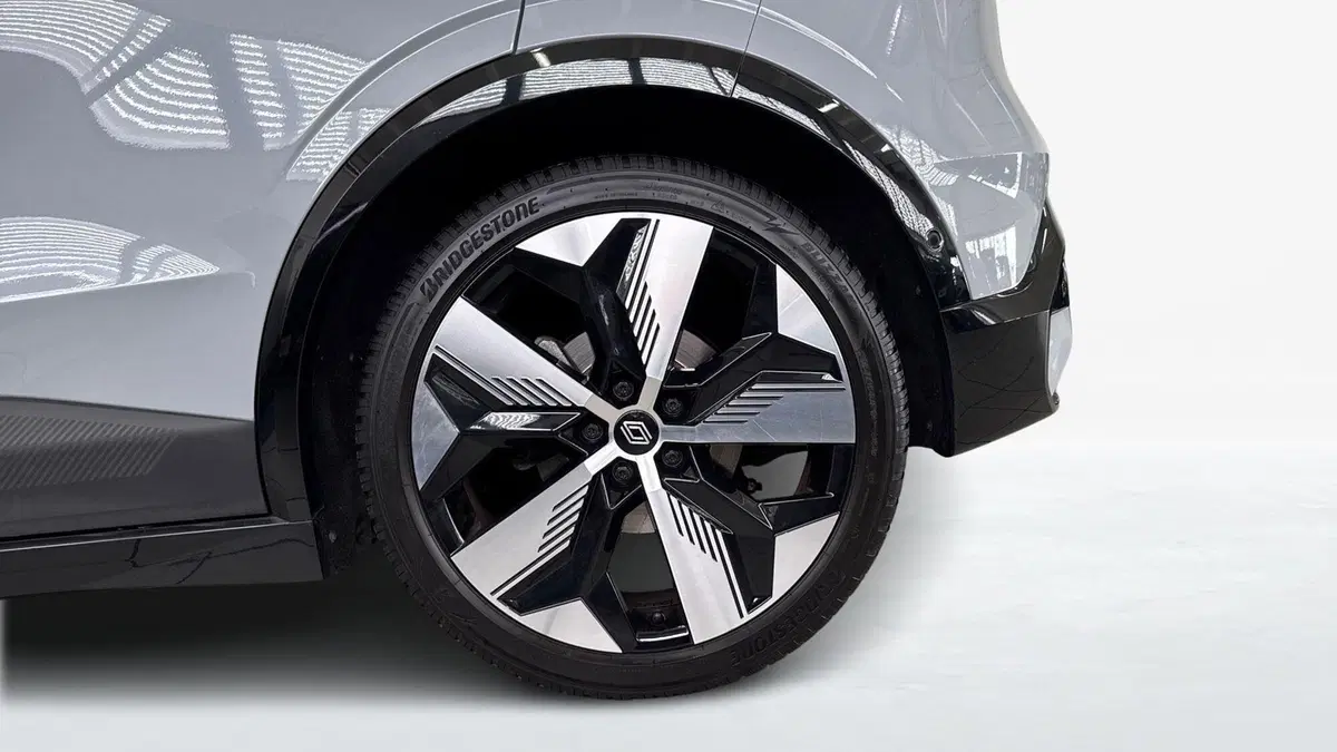 Renault Megane E-Tech Electric usata a Padova (17)