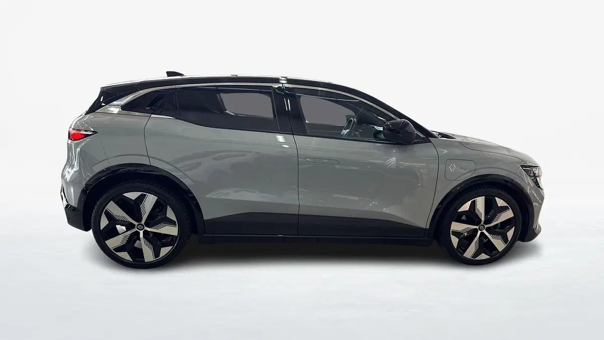 Renault Megane E-Tech Electric usata a Padova (4)