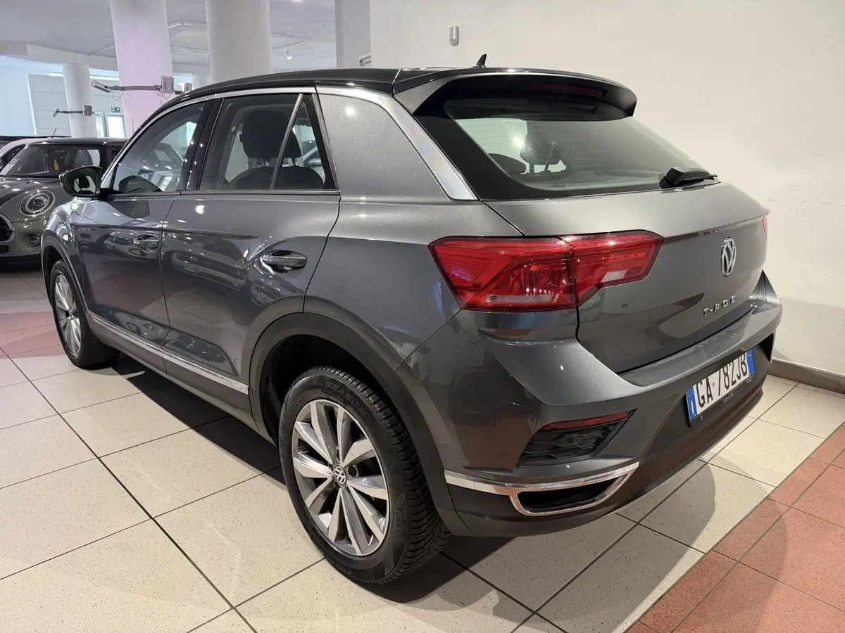 Volkswagen T-Roc usata a Genova (4)