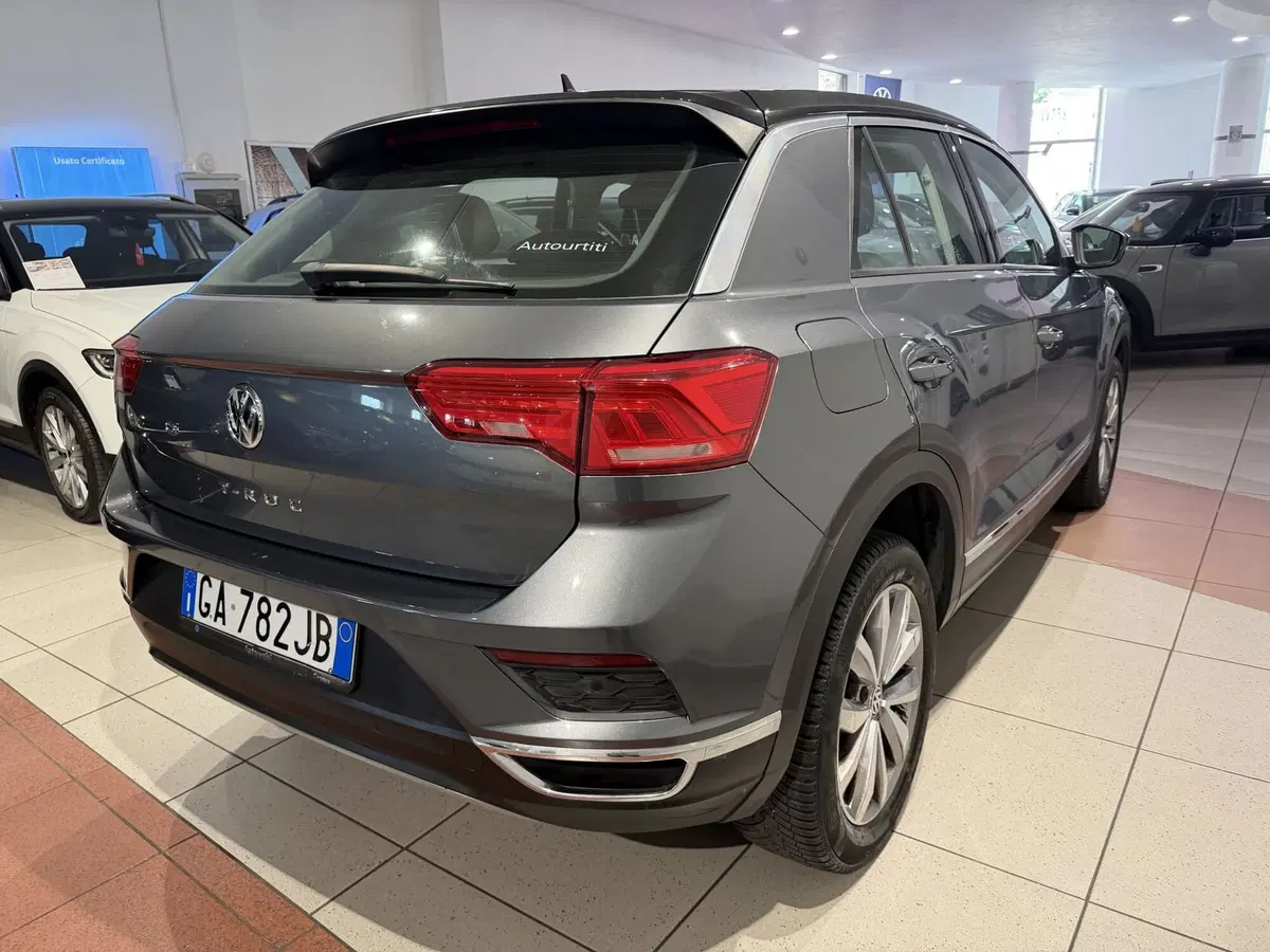 Volkswagen T-Roc usata a Genova (6)
