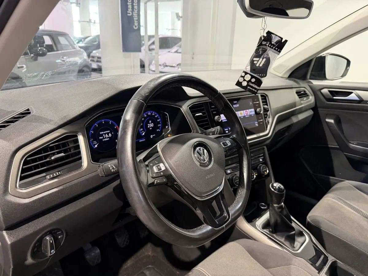 Volkswagen T-Roc usata a Genova (9)