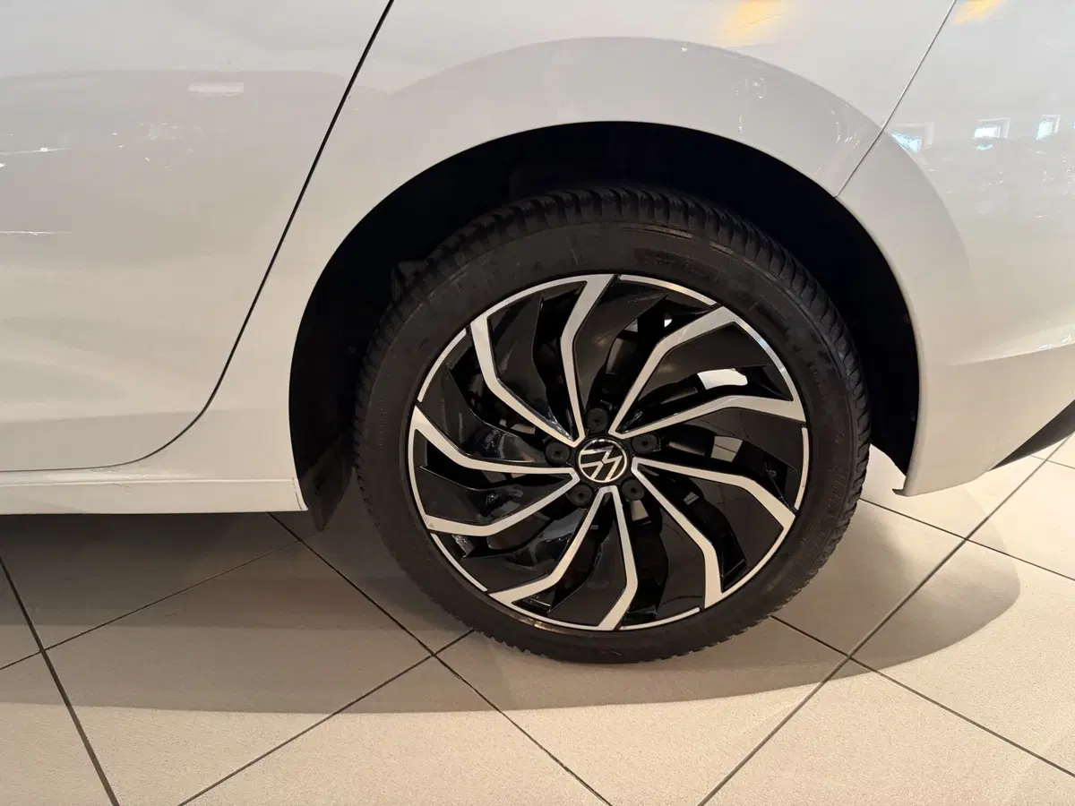 Volkswagen Golf usata a Genova (14)