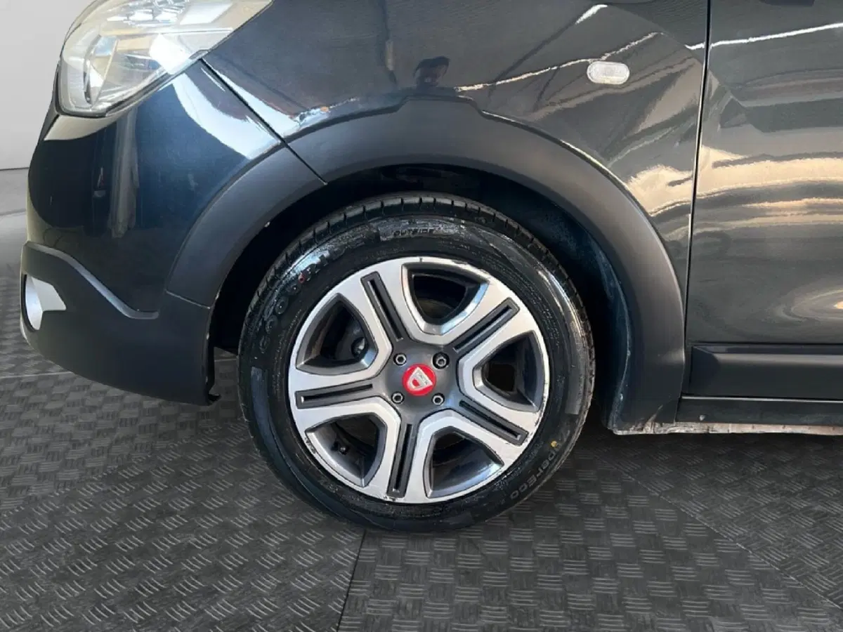 Dacia Lodgy usata a Roma (9)