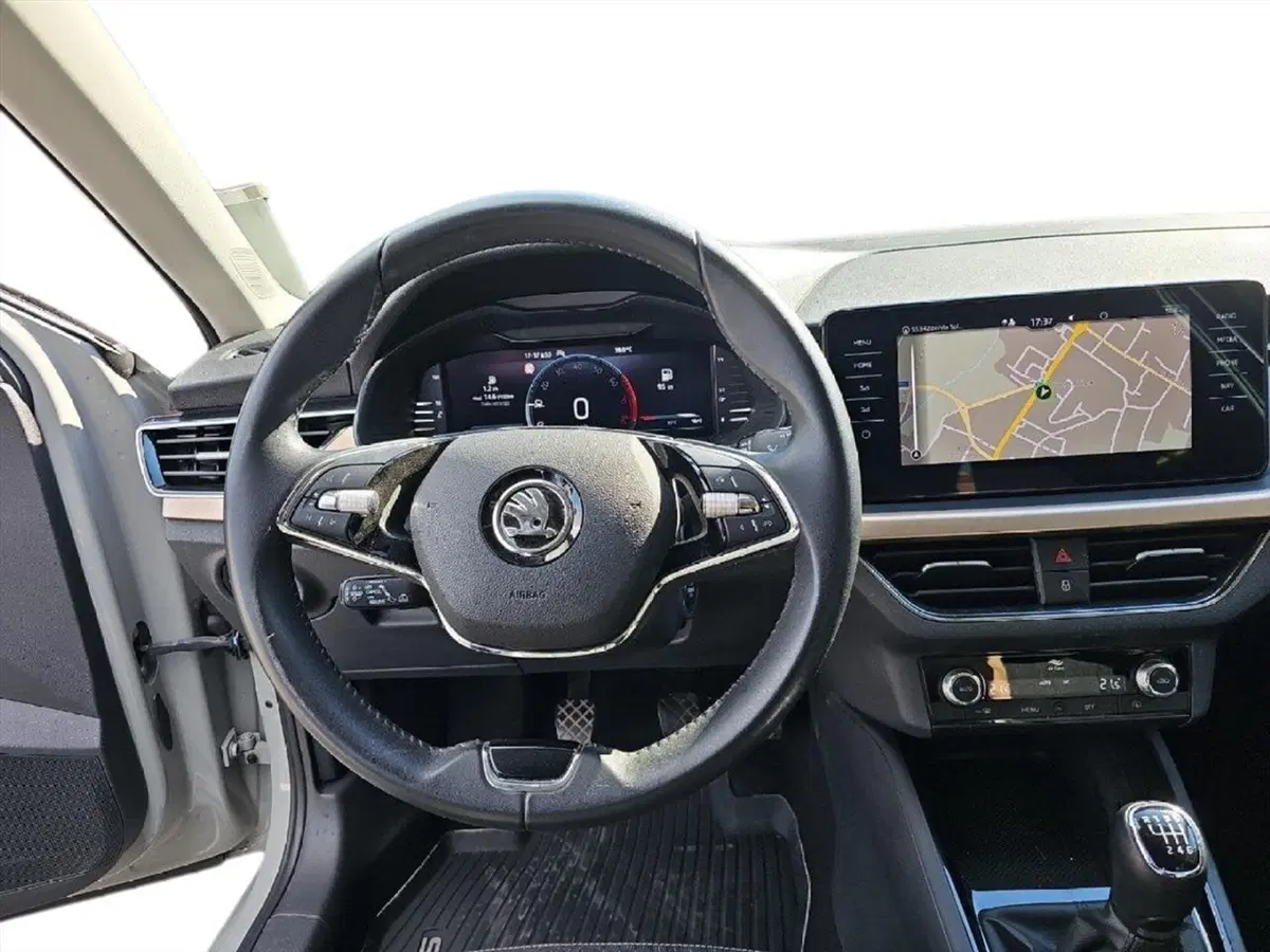 Skoda Scala usata a Lecco (10)