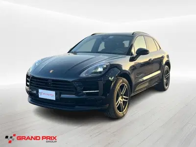 Porsche Macan 2.0 del 2021 usata a Ferrara