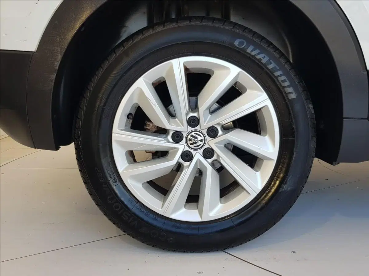 Volkswagen T-Cross usata a Lucca (9)