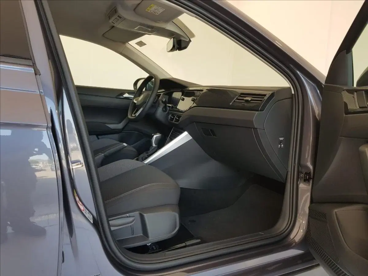 Volkswagen Taigo nuova a Lucca (10)