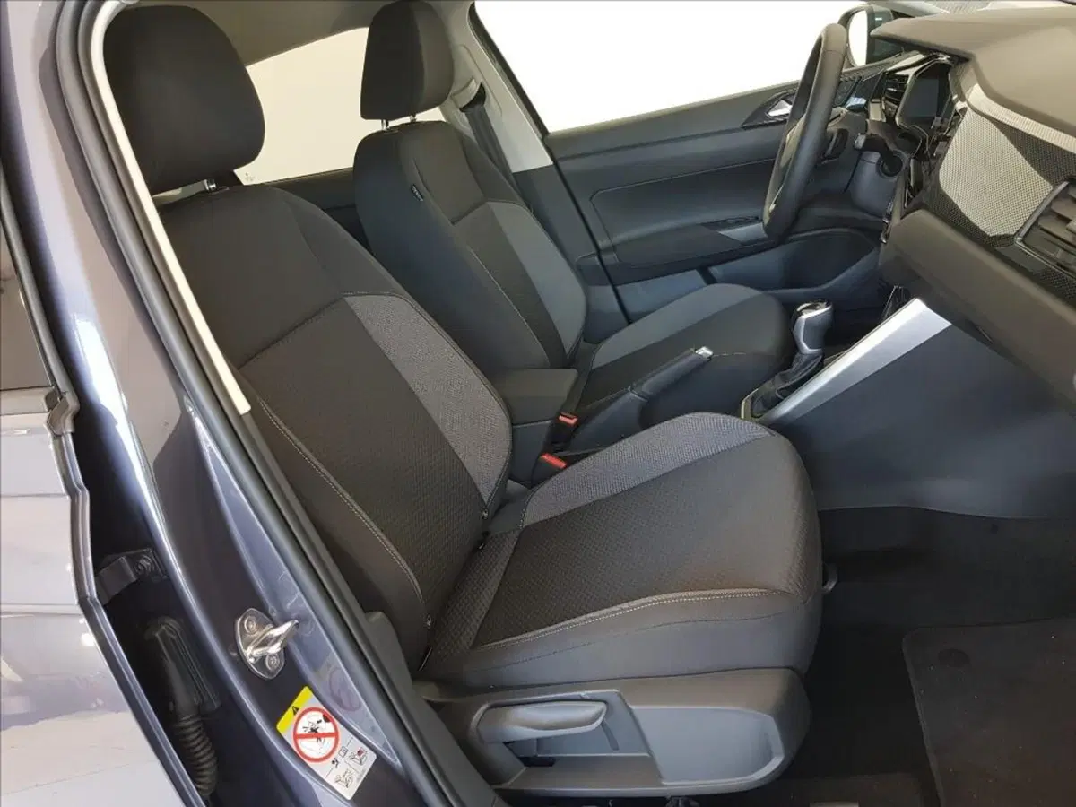 Volkswagen Taigo nuova a Lucca (11)