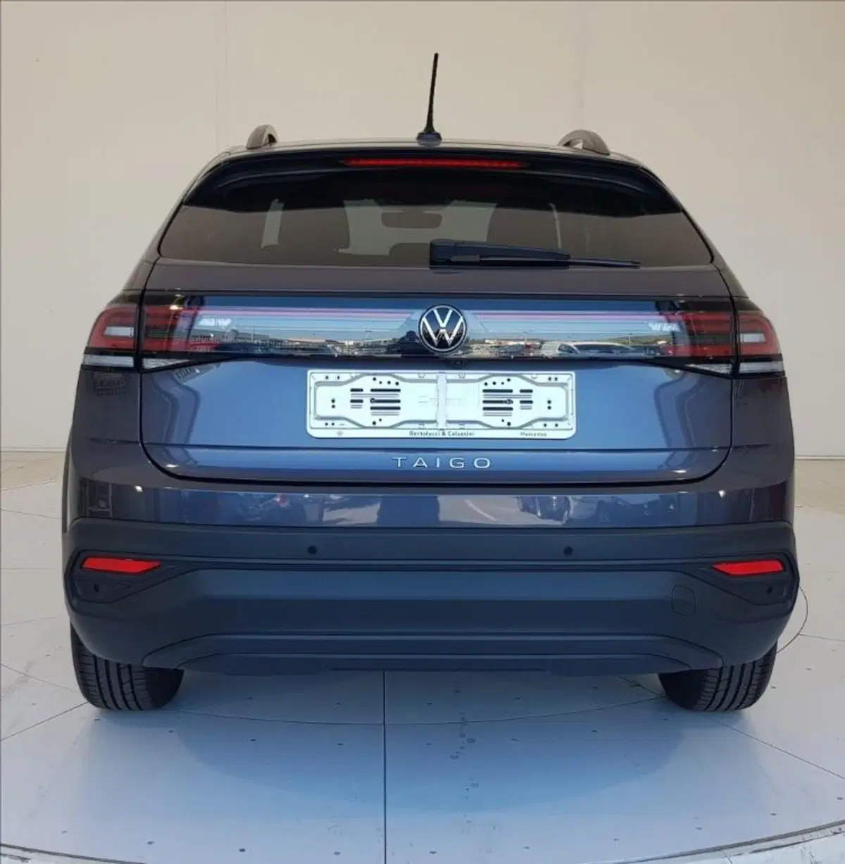 Volkswagen Taigo nuova a Lucca (5)