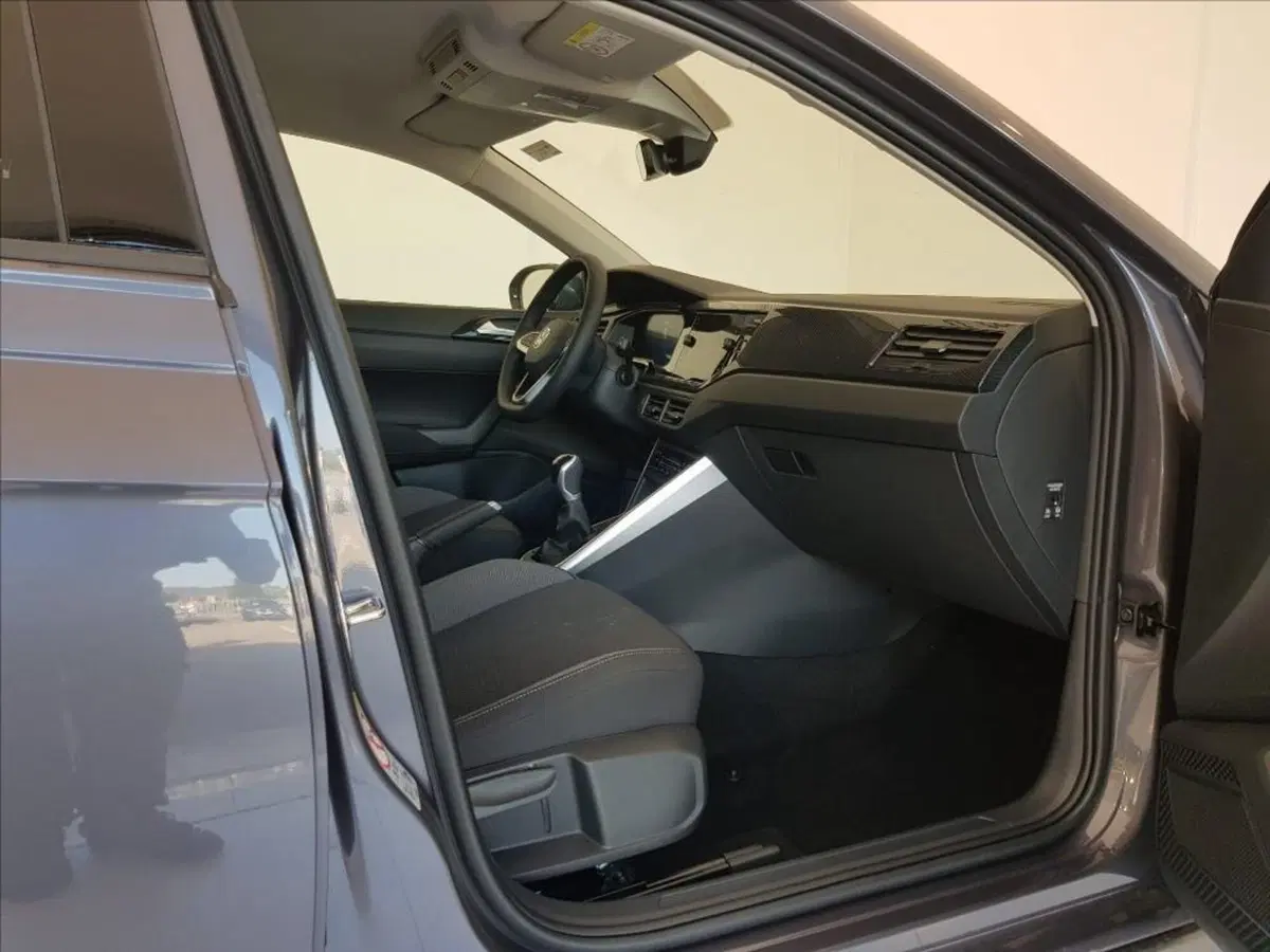 Volkswagen Taigo nuova a Lucca (10)