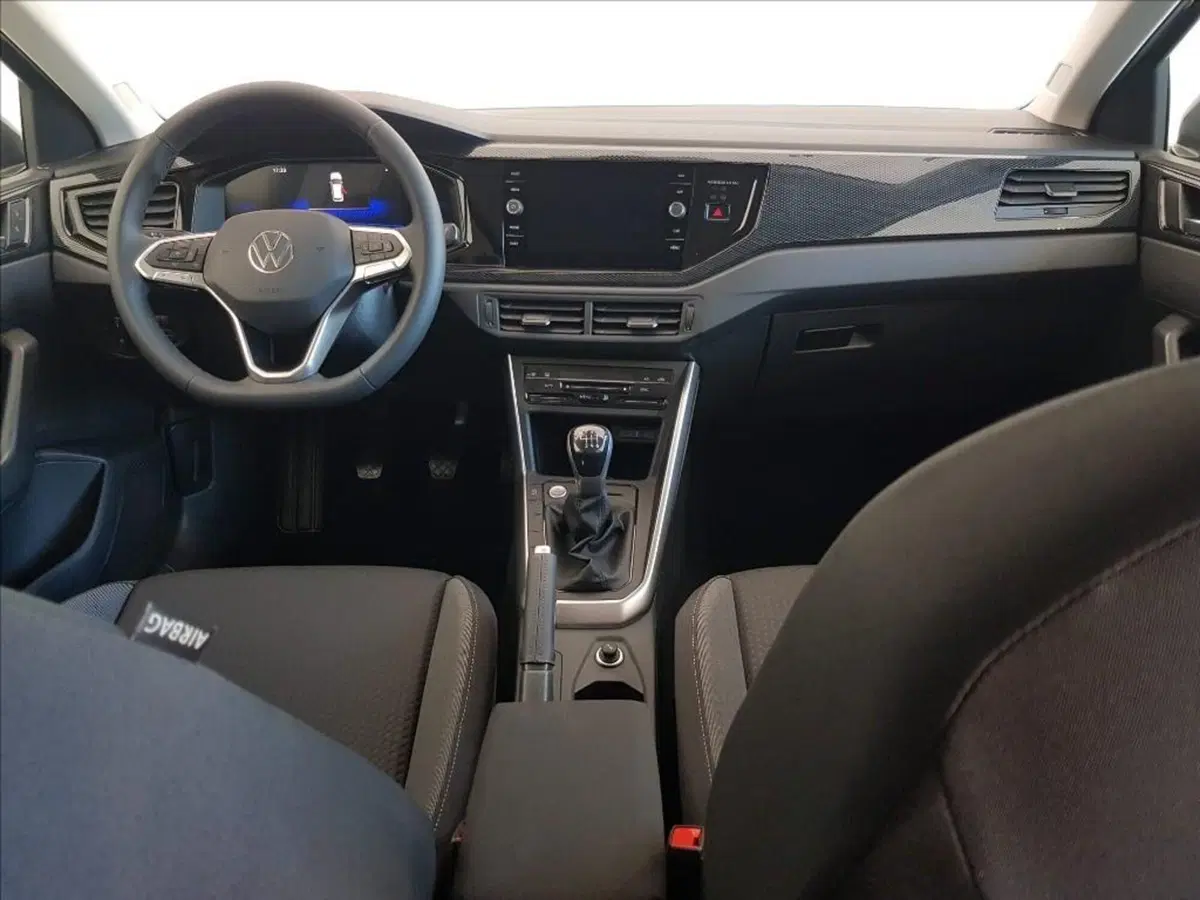 Volkswagen Taigo nuova a Lucca (13)