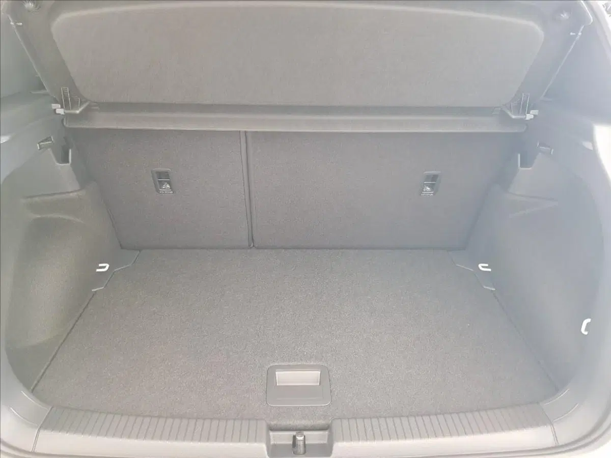Volkswagen T-Cross nuova a Lucca (15)