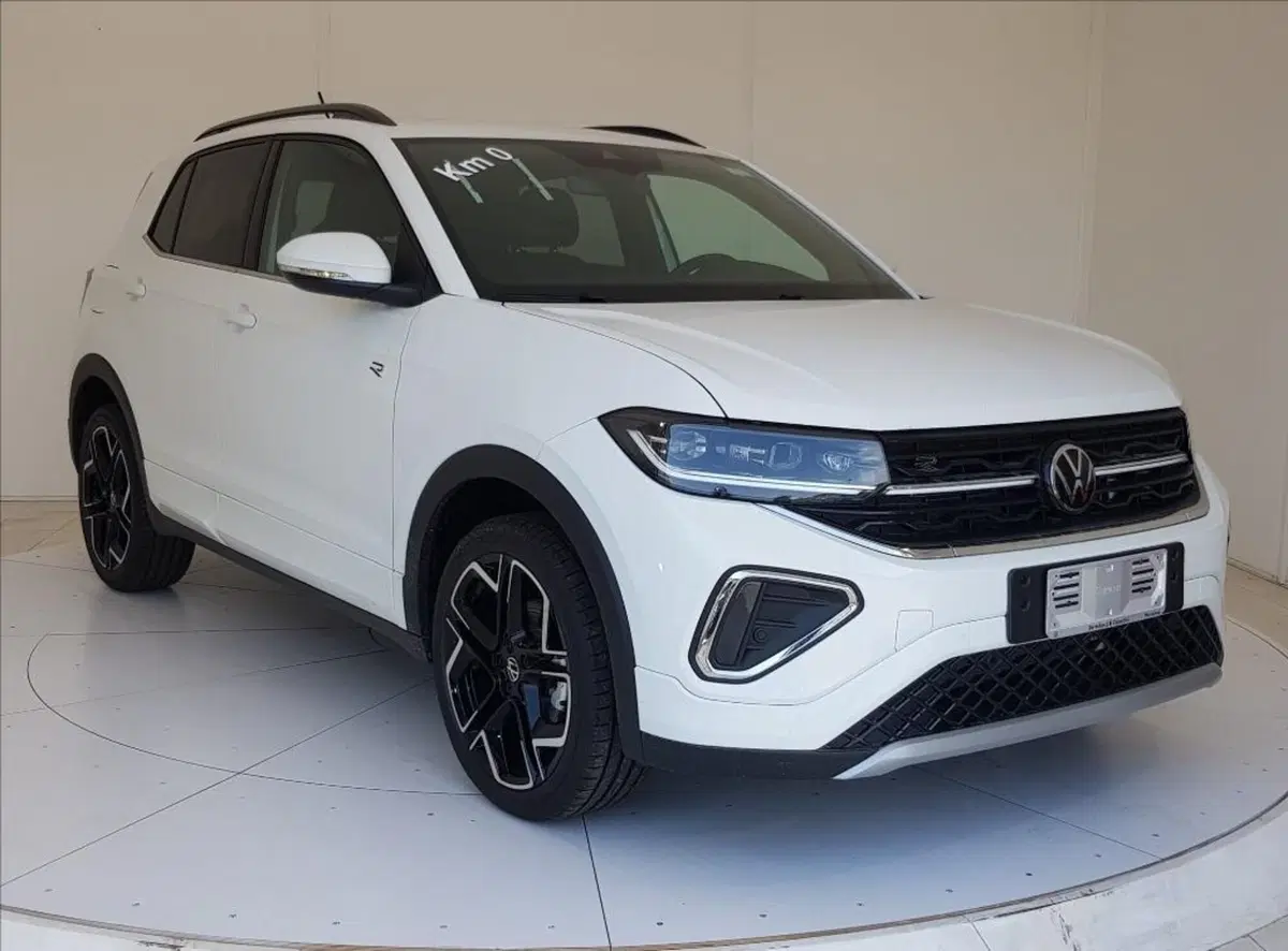 Volkswagen T-Cross nuova a Lucca (8)