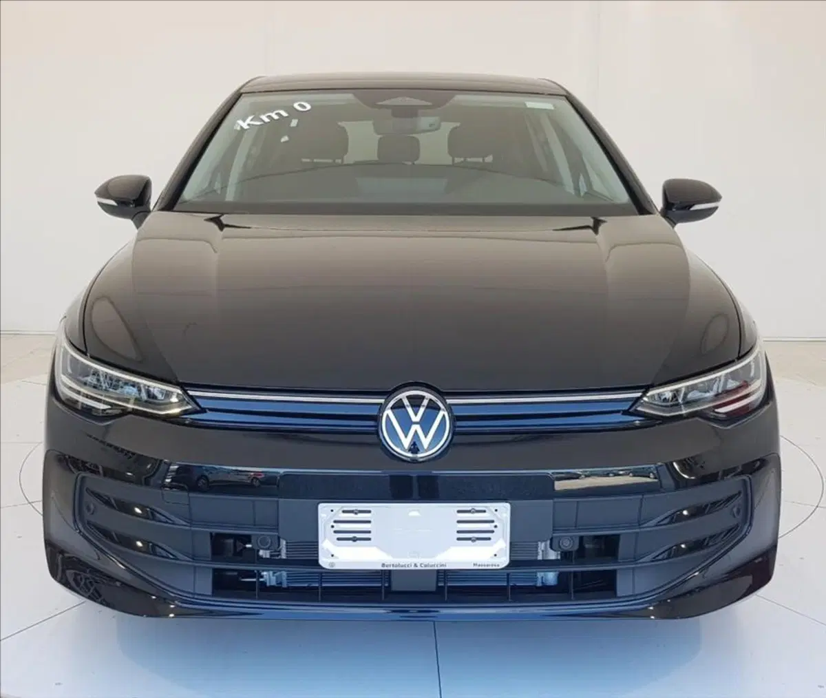 Volkswagen Golf nuova a Lucca (2)