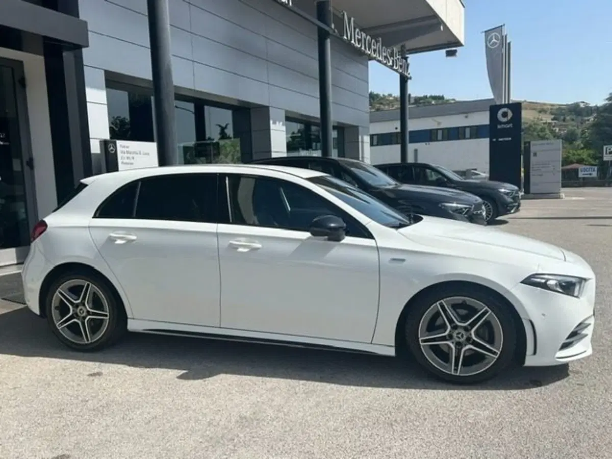 Mercedes-Benz Classe A Sedan usata a Potenza (3)