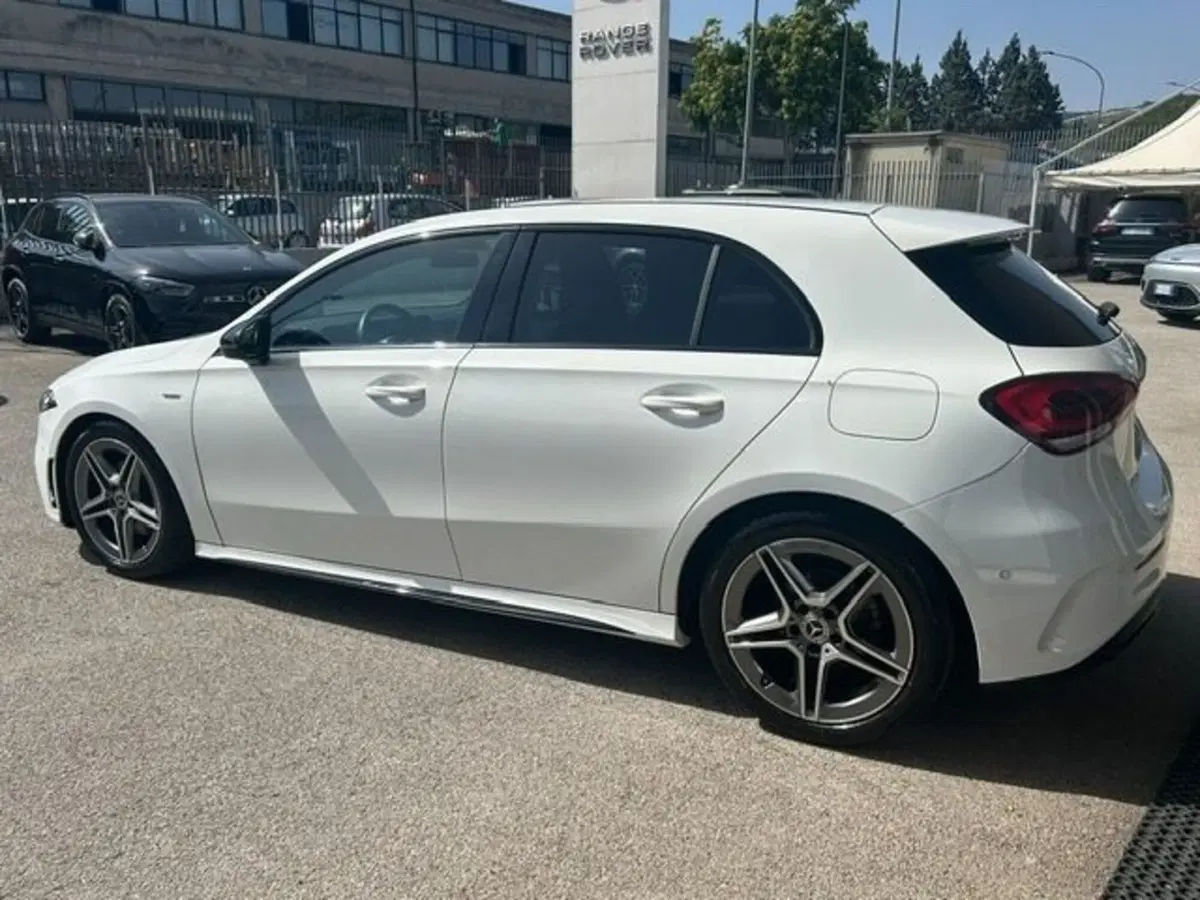 Mercedes-Benz Classe A Sedan usata a Potenza (4)
