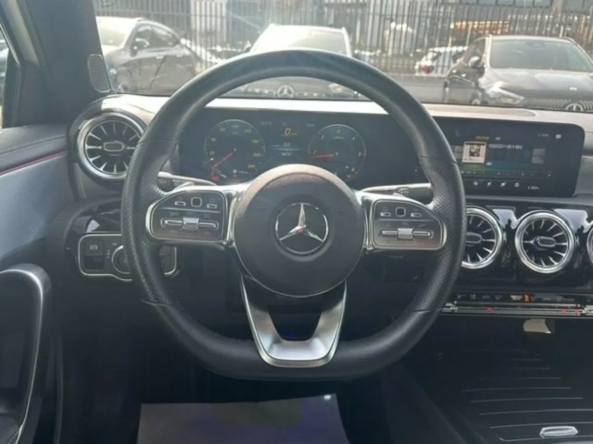 Mercedes-Benz Classe A Sedan usata a Potenza (9)