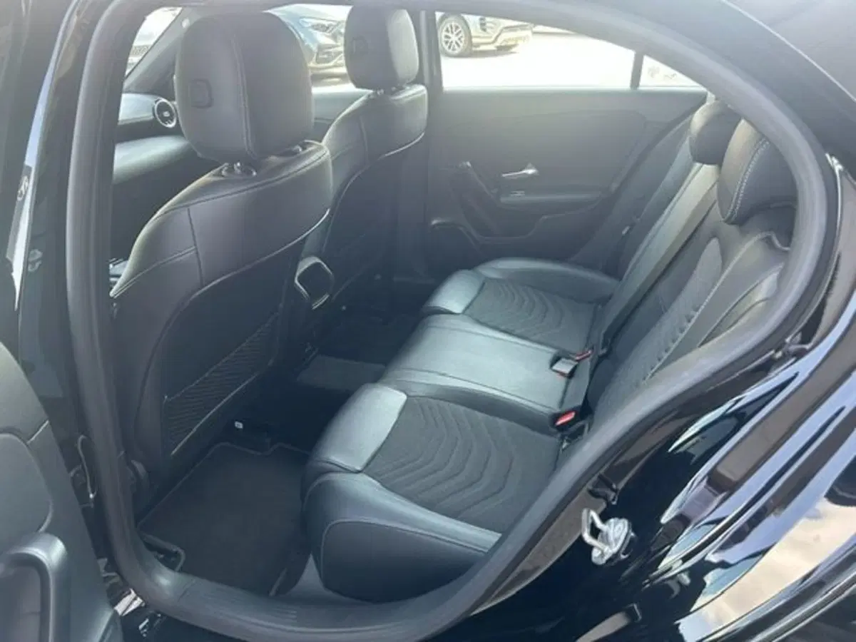 Mercedes-Benz Classe A Sedan usata a Potenza (11)