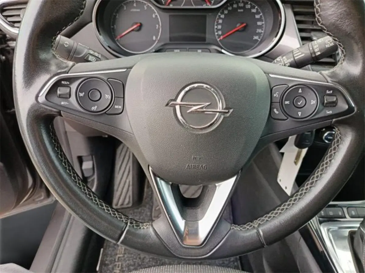 Opel Crossland usata a Bari (15)