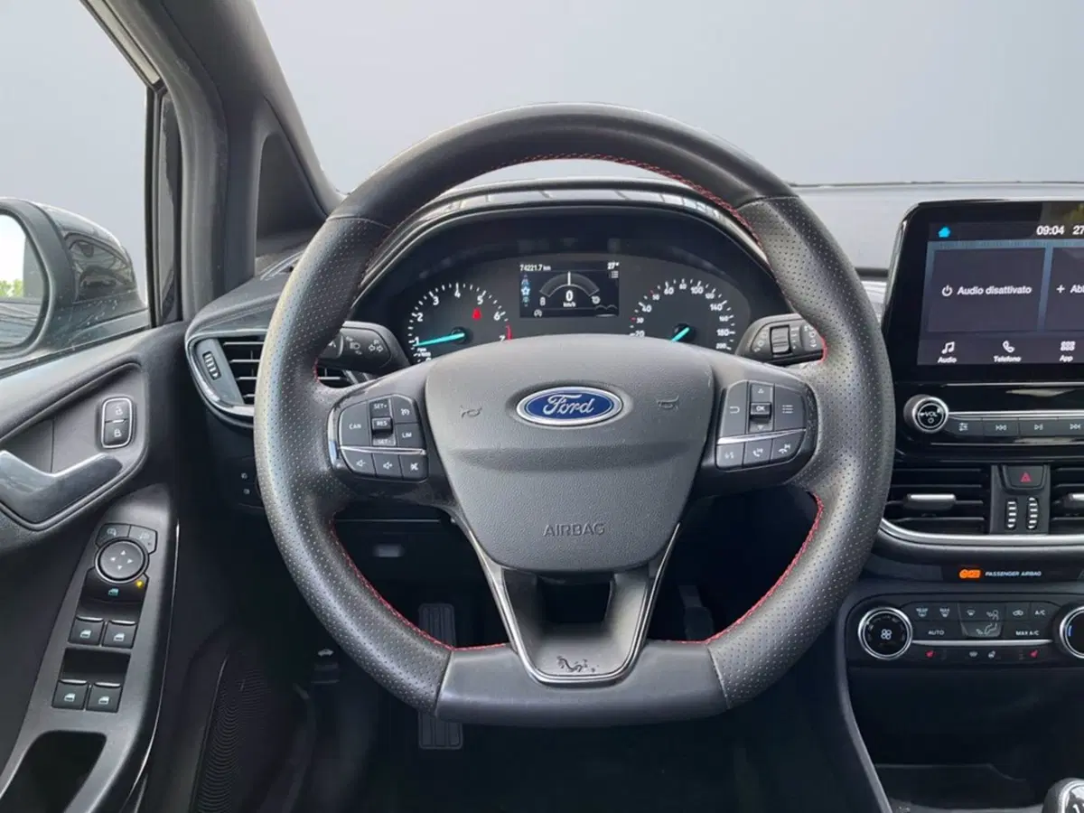 Ford Fiesta usata a Milano (13)