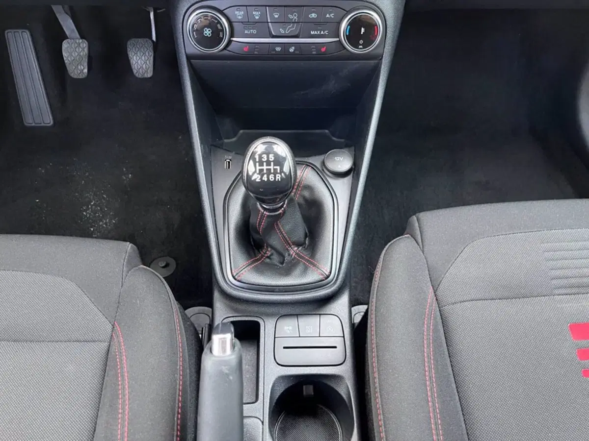 Ford Fiesta usata a Milano (16)
