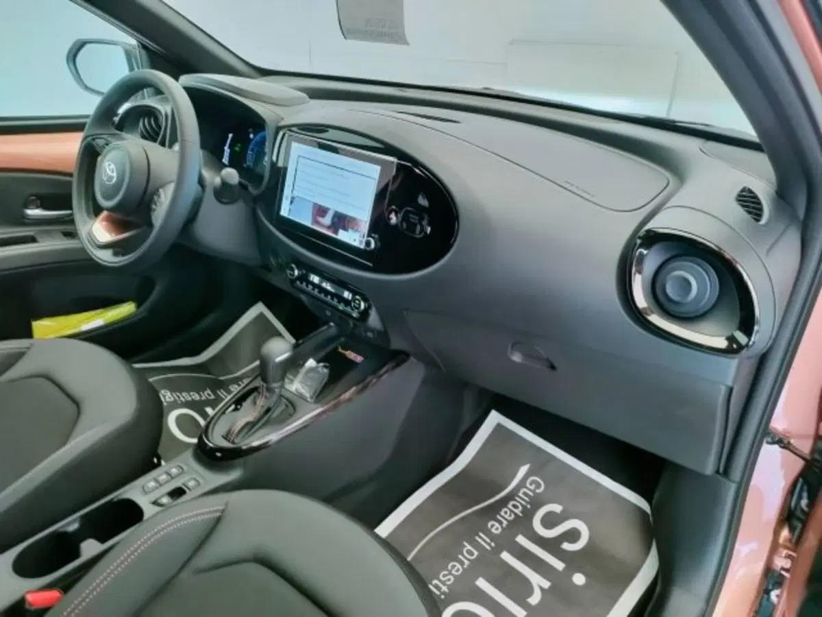 Toyota Aygo X nuova a Teramo (12)