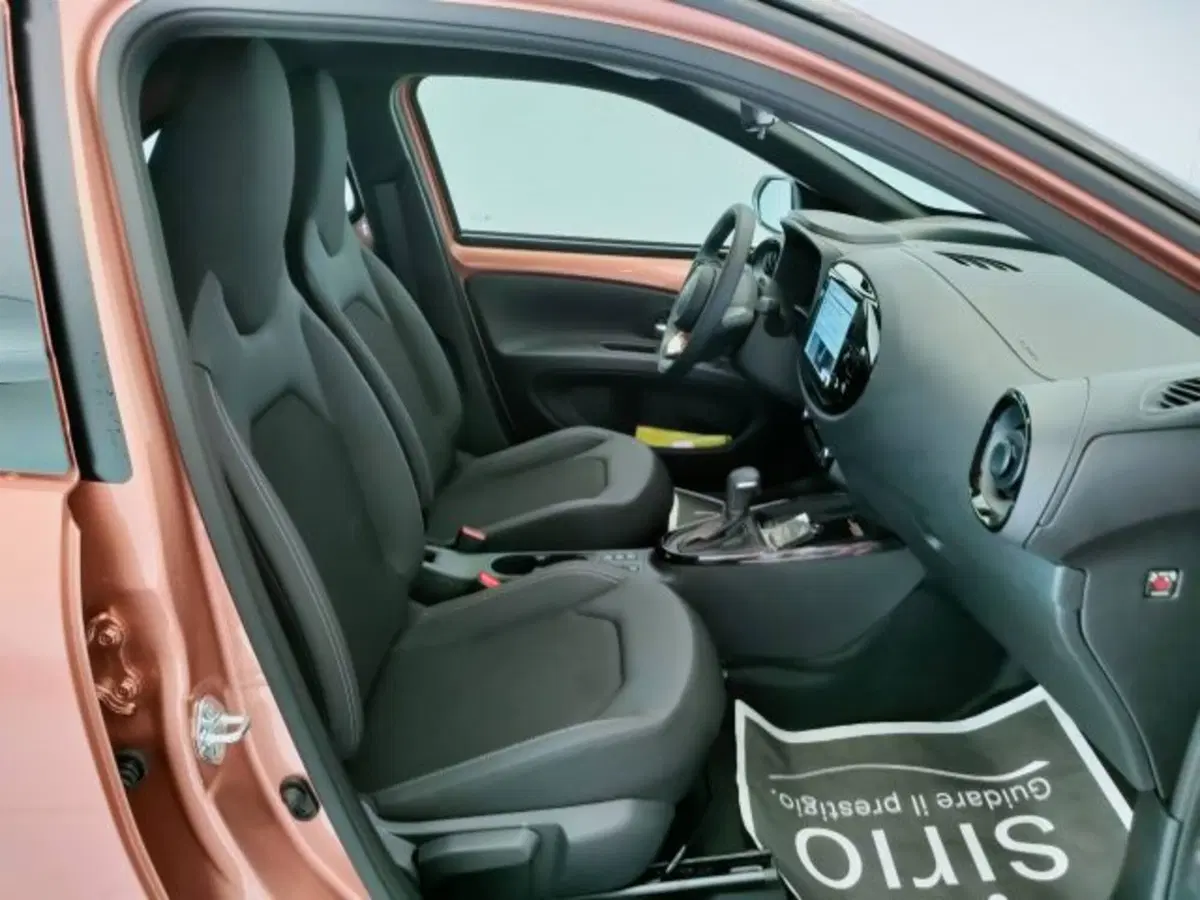 Toyota Aygo X nuova a Teramo (13)