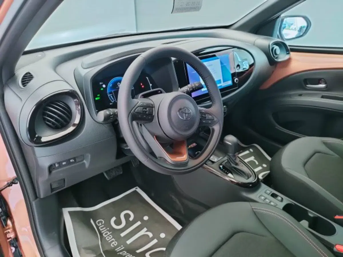 Toyota Aygo X nuova a Teramo (14)