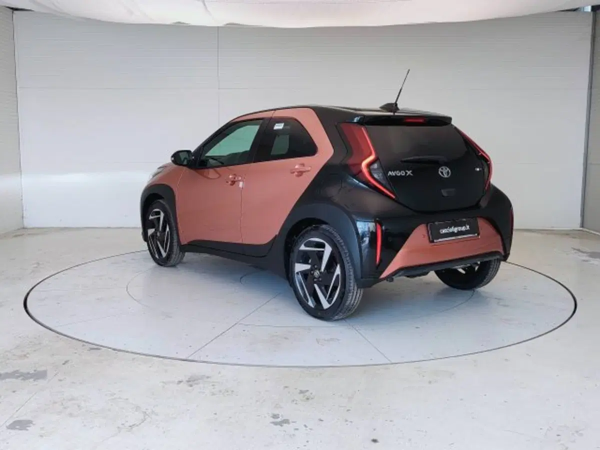 Toyota Aygo X nuova a Teramo (7)
