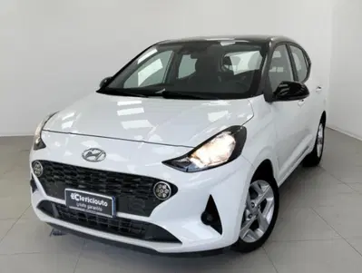 Hyundai i10 1.0 MPI Tech del 2022 usata a Lurate Caccivio