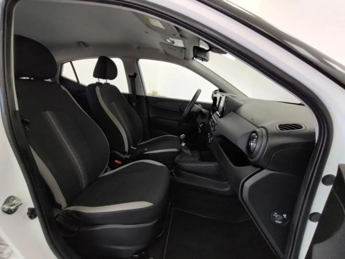 Hyundai i10 usata a Como (3)