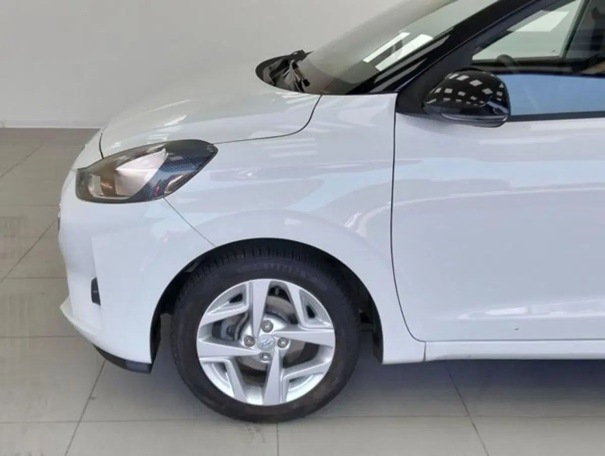 Hyundai i10 usata a Como (9)