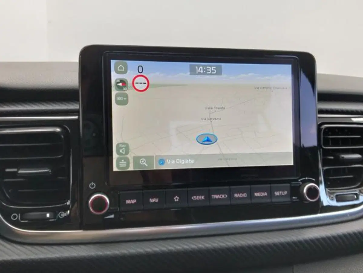 Kia Rio usata a Como (13)