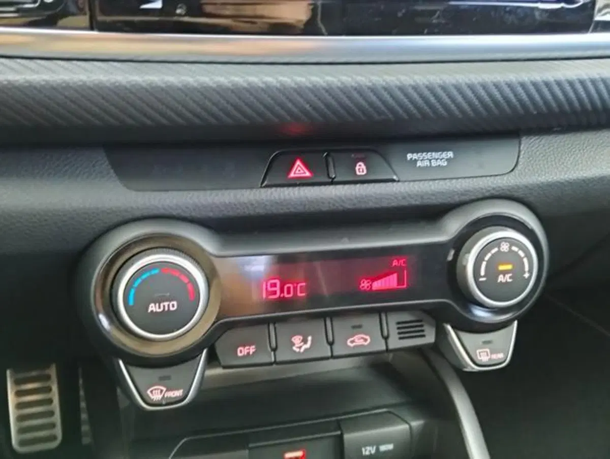 Kia Rio usata a Como (17)
