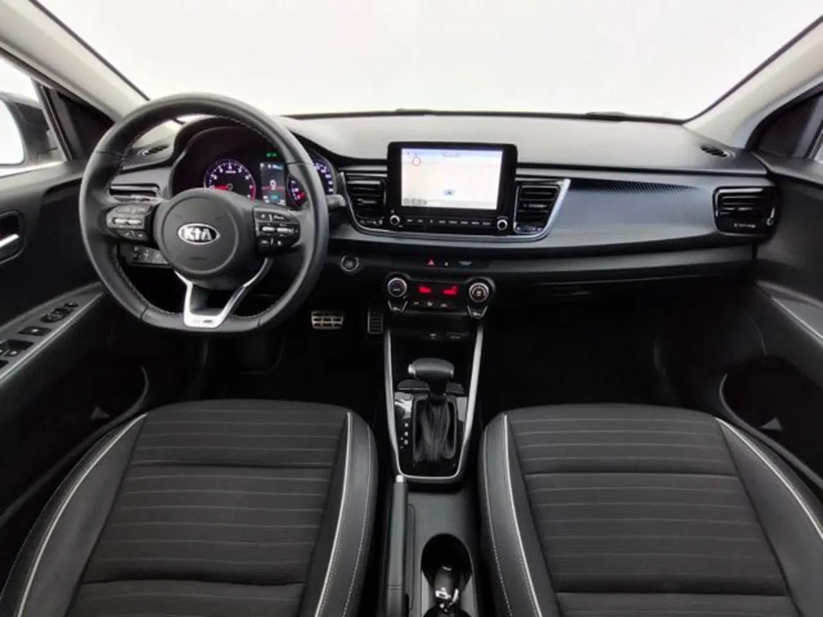 Kia Rio usata a Como (4)