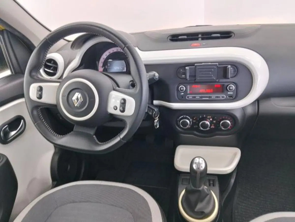 Renault Twingo usata a Como (10)