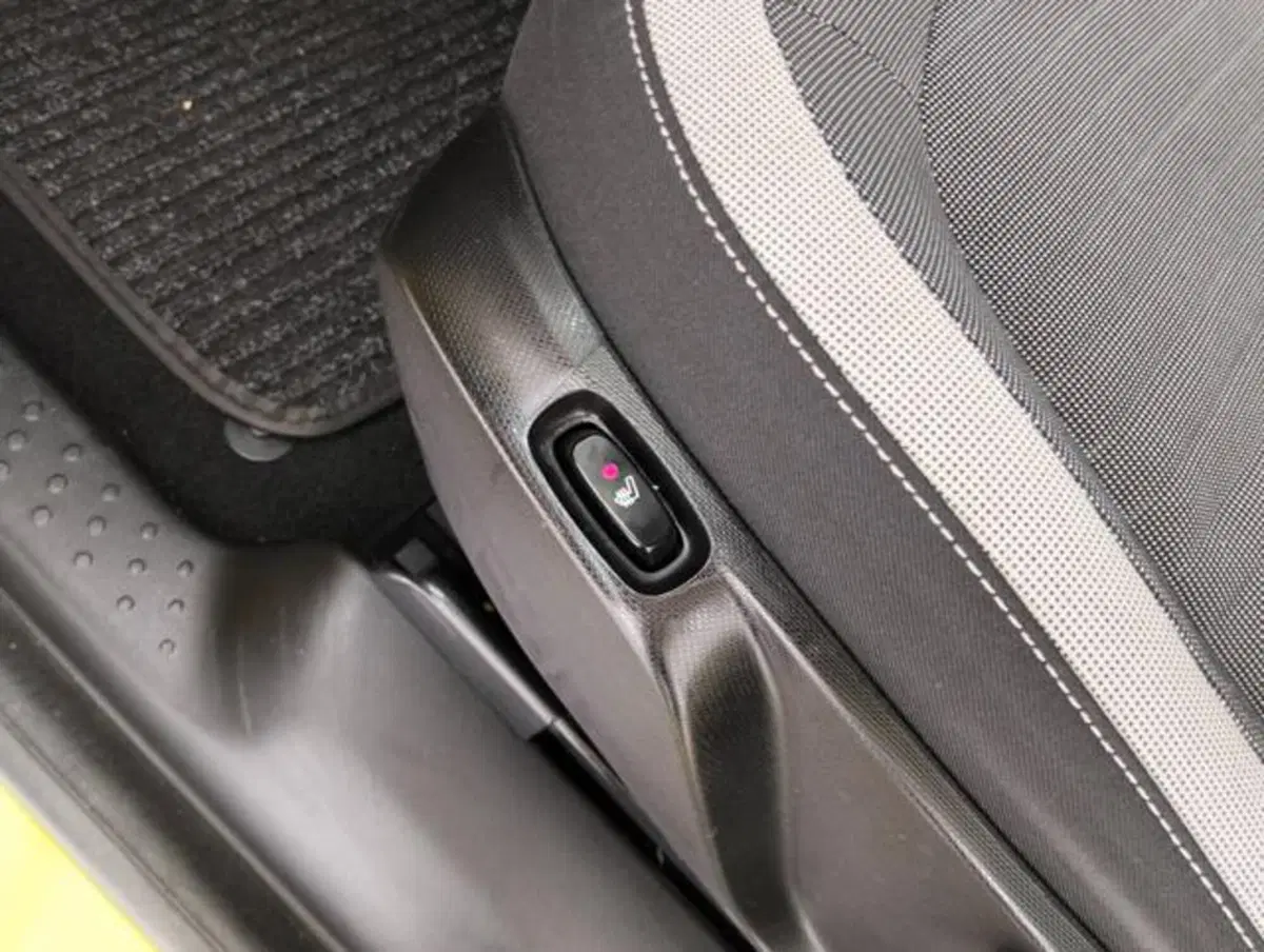 Renault Twingo usata a Como (13)