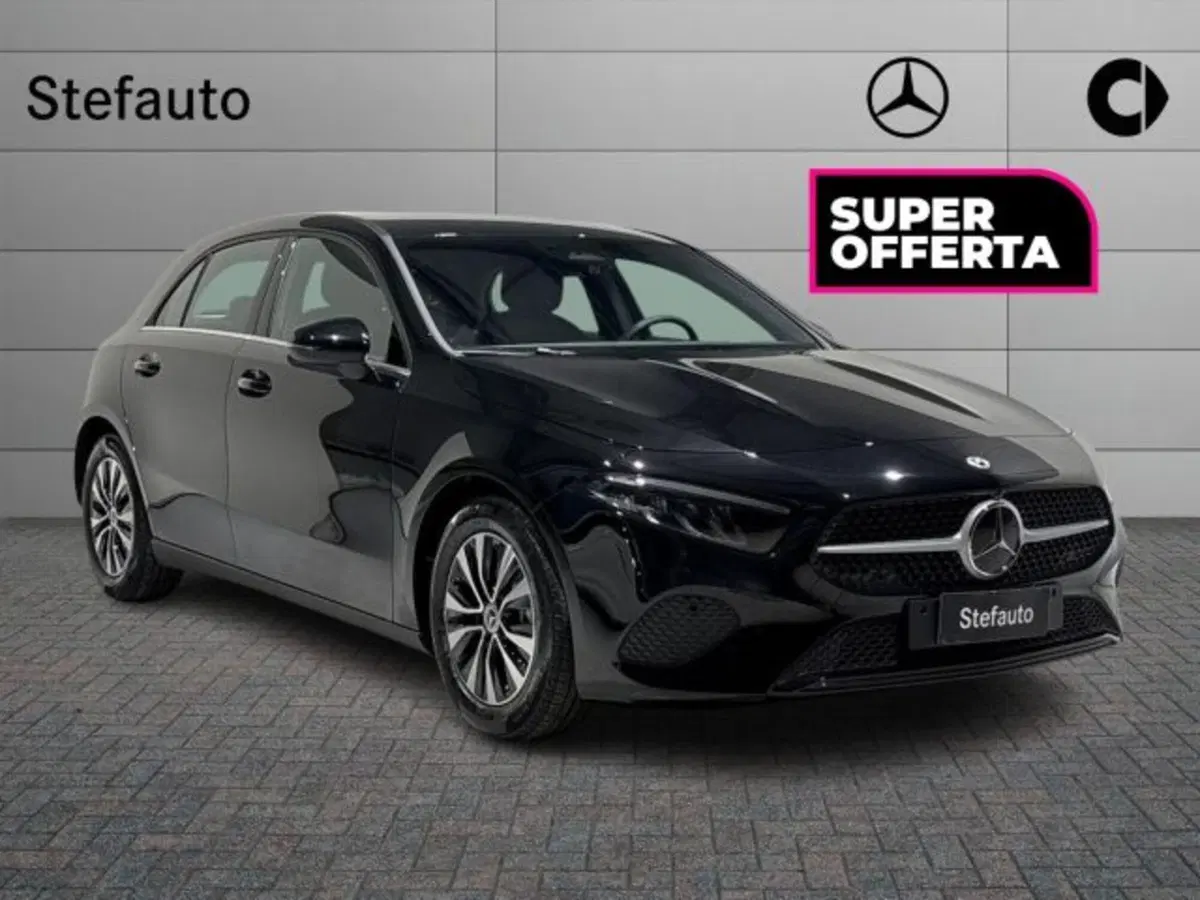 Mercedes-Benz Classe A Sedan nuova a Bologna