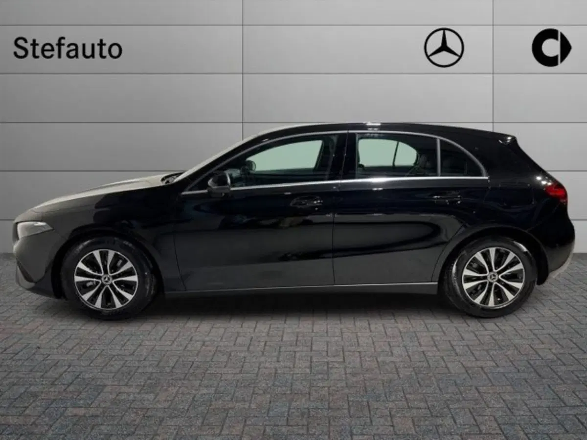 Mercedes-Benz Classe A Sedan nuova a Bologna (3)