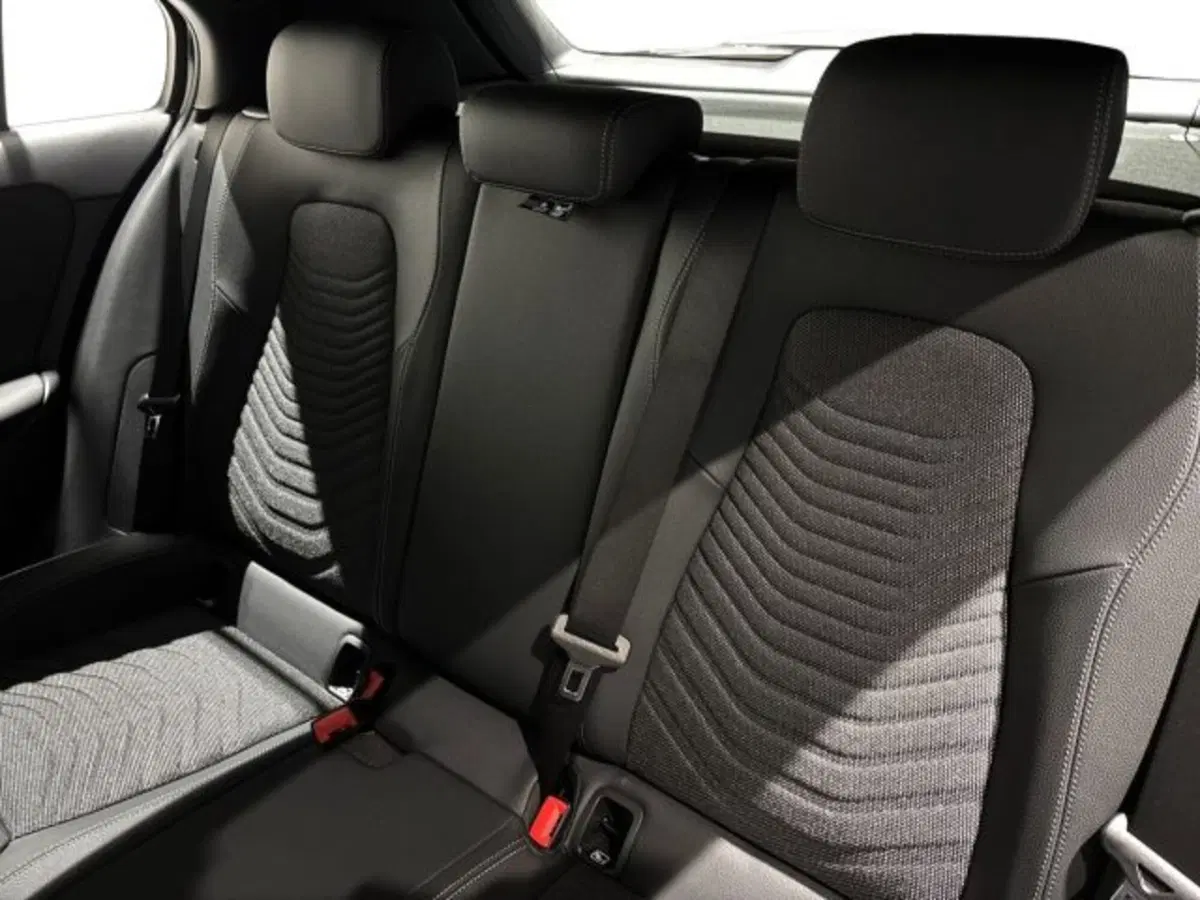 Mercedes-Benz Classe A Sedan nuova a Bologna (9)