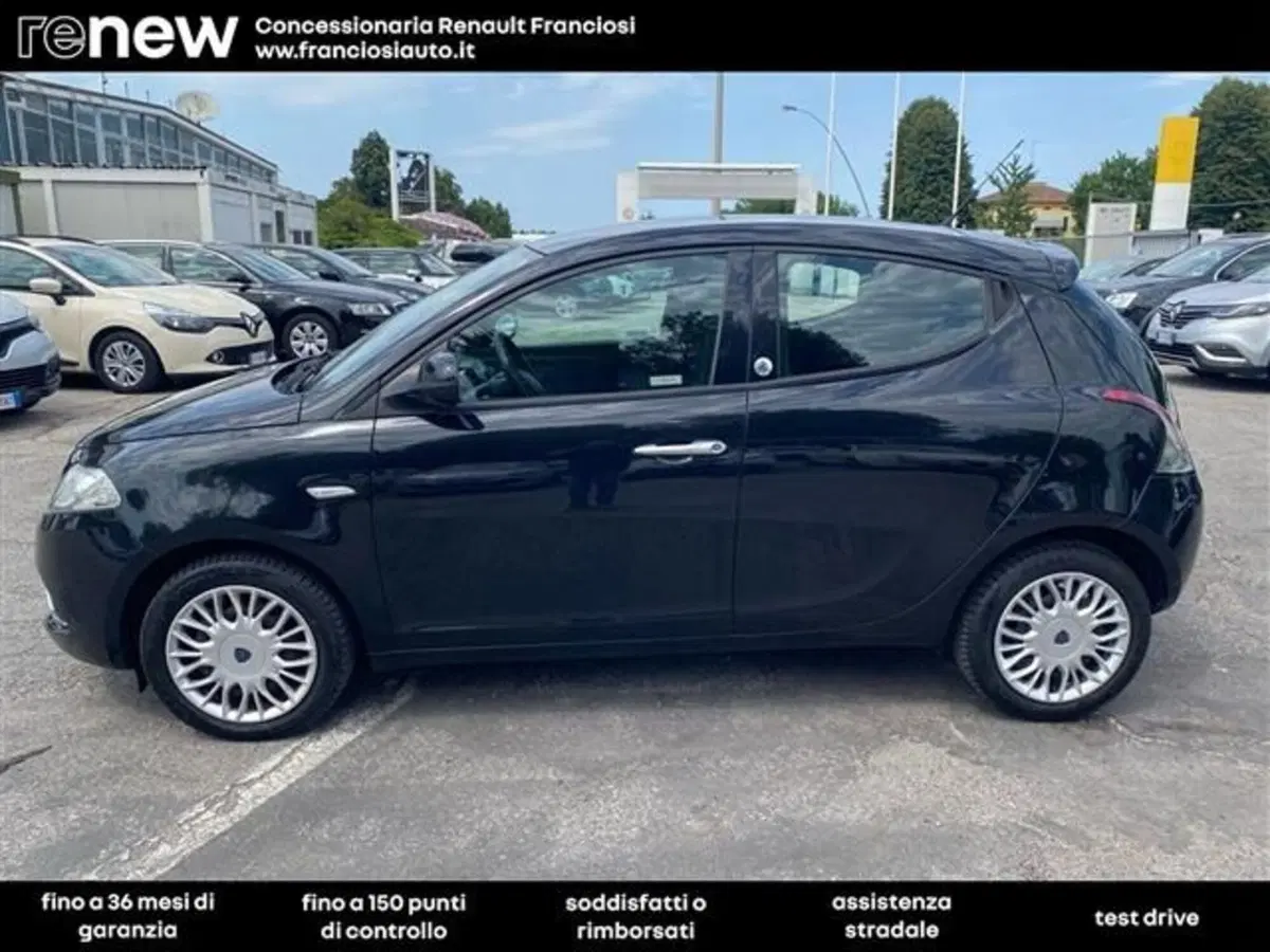 Lancia Ypsilon usata a Modena (5)