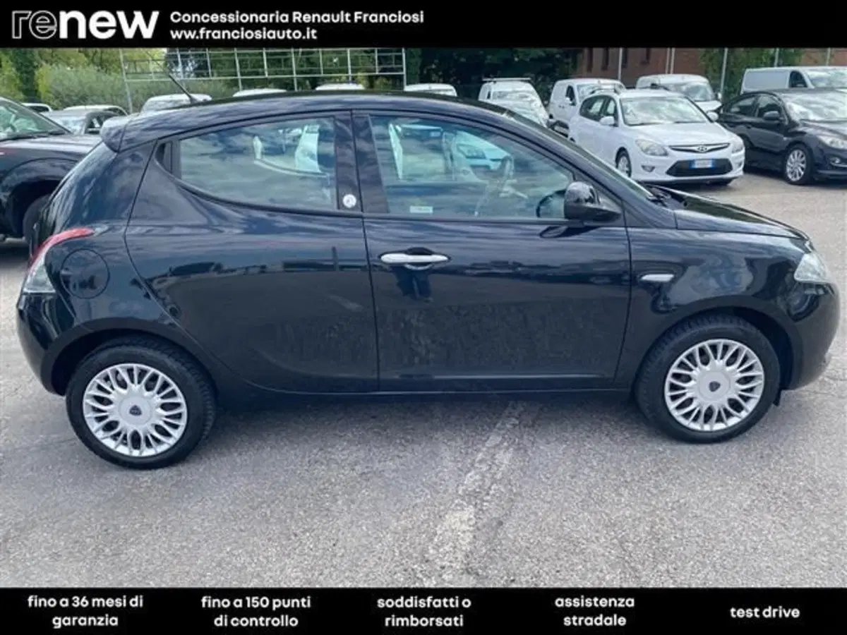 Lancia Ypsilon usata a Modena (6)