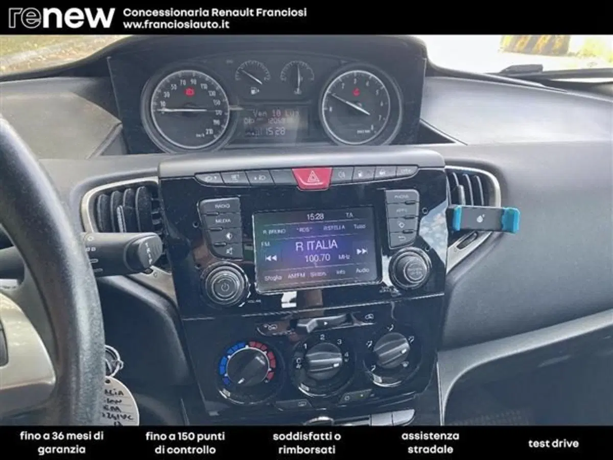 Lancia Ypsilon usata a Modena (8)