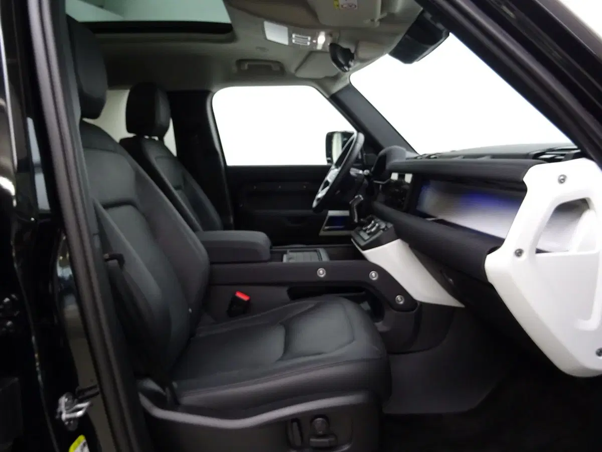 Land Rover Defender usata a Como (3)