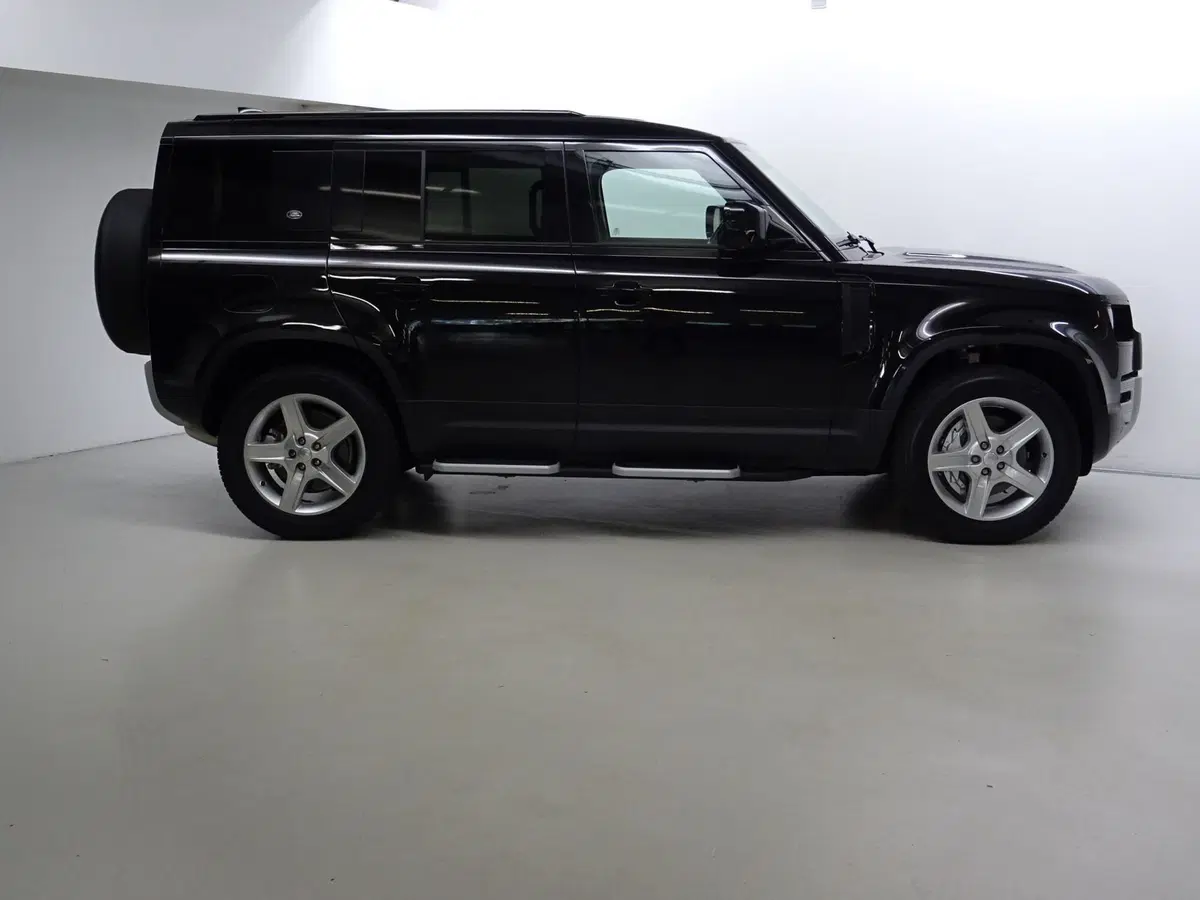 Land Rover Defender usata a Como (6)