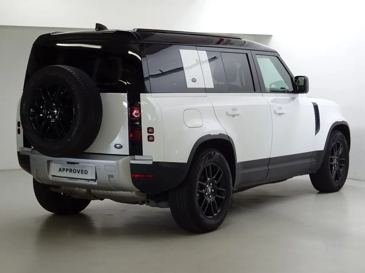 Land Rover Defender usata a Como (2)